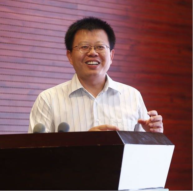 华体会网页版创新论坛第九百八十九讲暨校庆118周年学术讲座：后摩尔时代微电子新器件--如何选择科研题目并取得成功